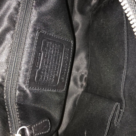 Authentic Black Coach Hobo Shoulder Bag - Picture 4 of 6